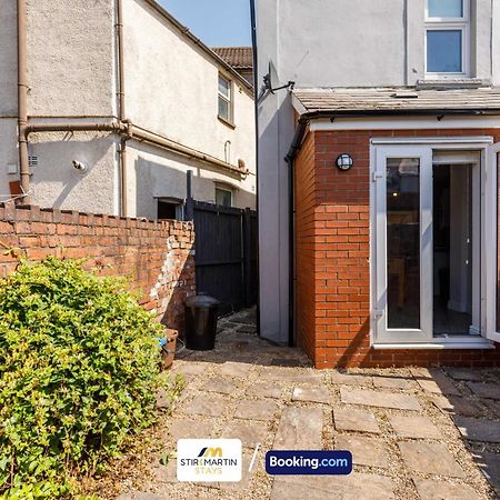 Comfy 3Bed House By Stirkmartin Stays Short Lets & Serviced Accommodation Cardiff With Free Parking & 8Mins To City Centre ภายนอก รูปภาพ