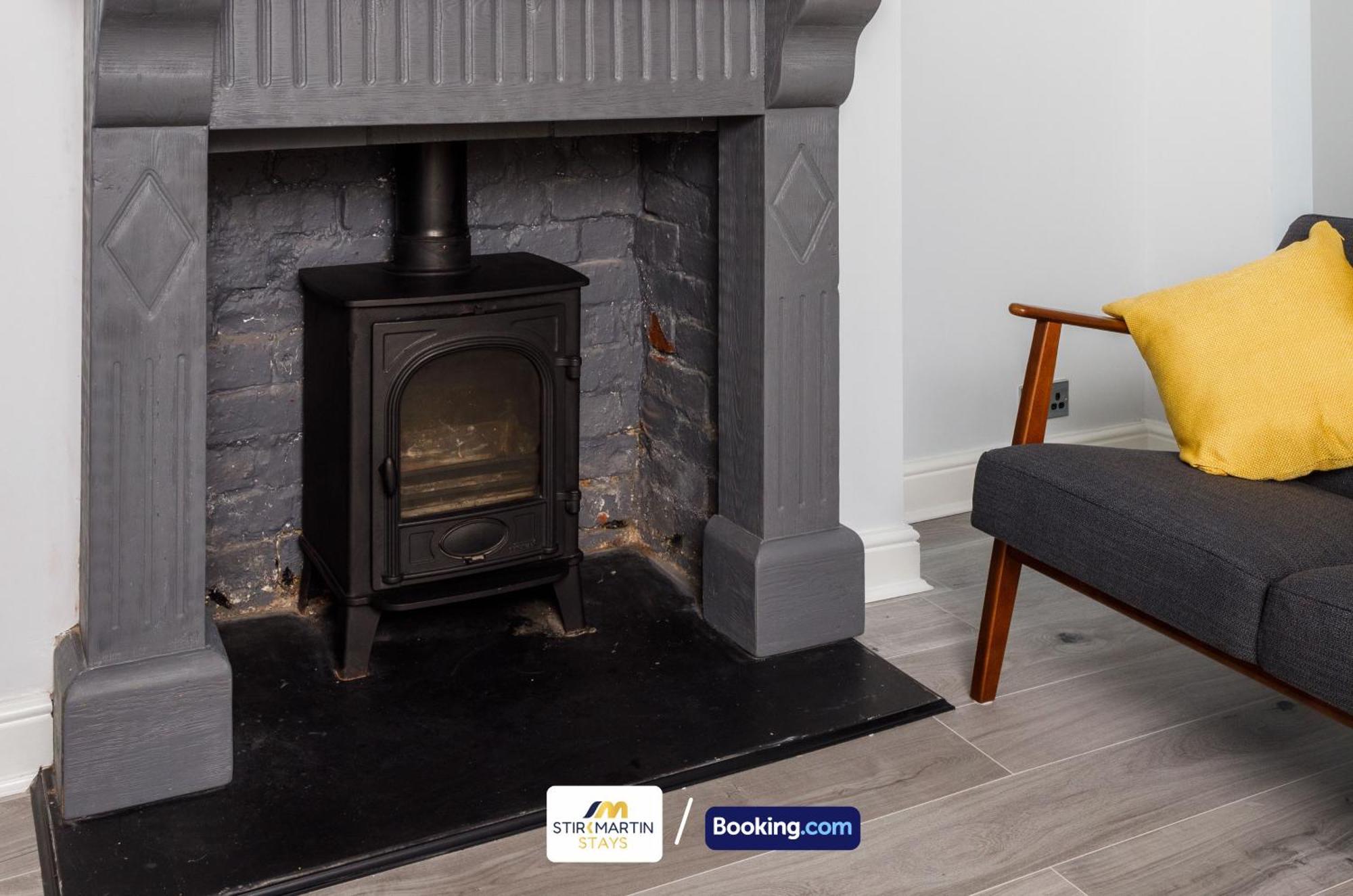 Comfy 3Bed House By Stirkmartin Stays Short Lets & Serviced Accommodation Cardiff With Free Parking & 8Mins To City Centre ภายนอก รูปภาพ
