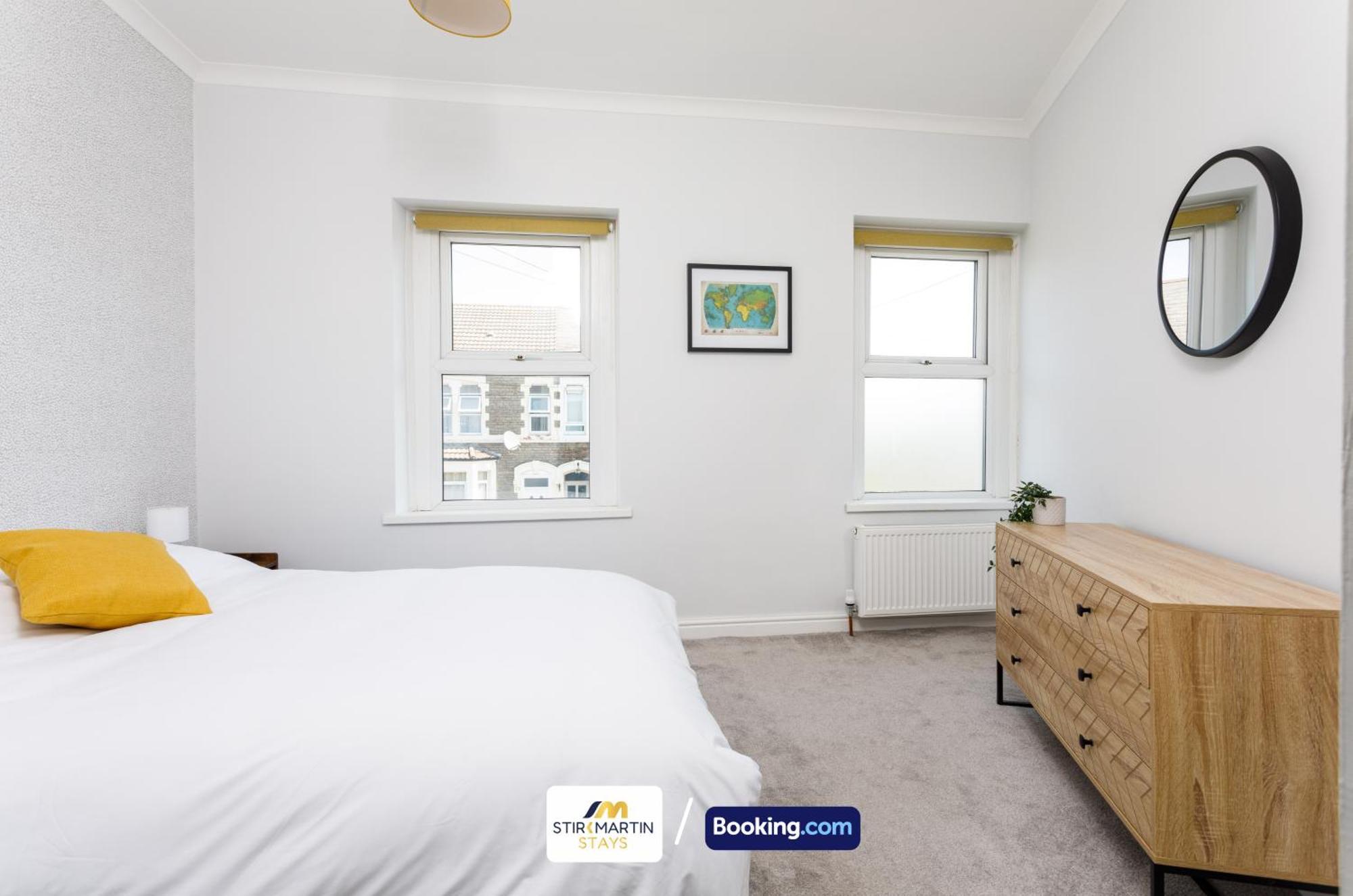 Comfy 3Bed House By Stirkmartin Stays Short Lets & Serviced Accommodation Cardiff With Free Parking & 8Mins To City Centre ภายนอก รูปภาพ